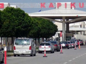 Yabancı plakalı araçlar trafik cezasını sınırda ödüyor