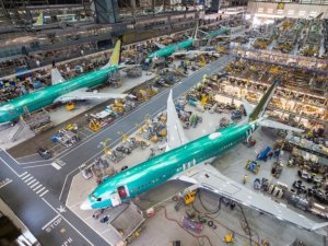 Boeing'in ilk çeyrek kârı yüzde 21 düştü