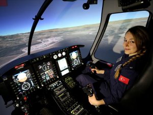 Emniyetin ilk kadın helikopter pilotu olarak tarihe geçti