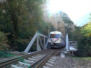 Zonguldak-Karabük Tren Hattına Ek Vagonlar Geliyor