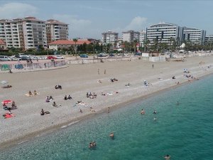 Antalya nisanda yaklaşık 1 milyon turist ağırladı