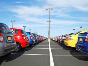 Otomobil ve hafif ticari araç pazarı ilk dört ayda yüzde 48 azaldı
