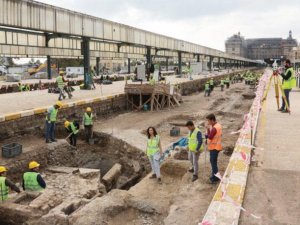 Haydarpaşa’da Rayların Altından Tarih Fışkırıyor