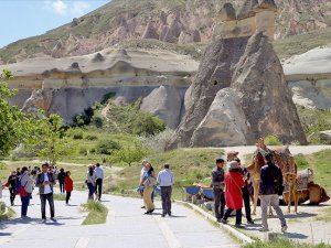 Yabancı turist sayısında yüzde 24 artış