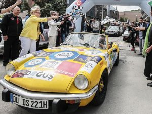 Doğu-Batı Dostluk Ve Barış Ralli'si Ankara'dan yola çıktı