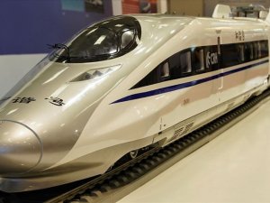 Çin 600 kilometre hızla gidecek trenin prototipini tanıttı