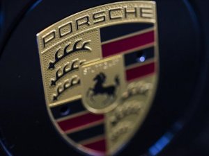 Porsche'ye baskın