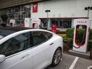 Shanghai'de Üretilecek Tesla Model 3 İçin Rezervasyonlar Başlıyor