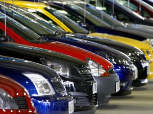 Otomobil ve hafif ticari araç pazarı ilk 6 ayda daraldı