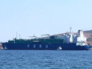 TURQUOISE P isimli FSRU, Etki Limanı'na yanaştı