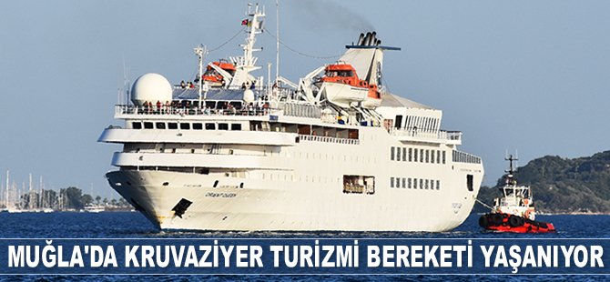 ‘Orient Queen’ isimli kruvaziyer gemisi, Marmaris'e geldi