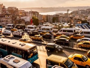 İstanbul trafiği 3.7 kilometre yavaşladı (Zaman kaybı 4 yıl)