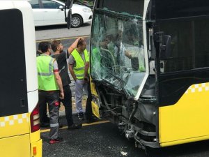 Üsküdar'da metrobüs kazası