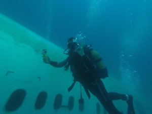 "Batık uçak" deniz altı turizmini canlandırdı