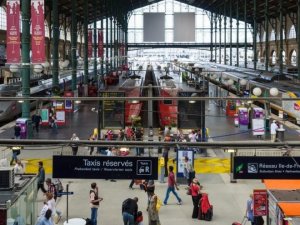 Paris’te 155 yıllık tren garı için AVM tartışması