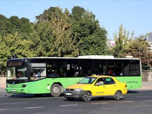 'Türkiye'de otobüslerle 30, özel araçlarla 1,5 kişi taşınıyor'