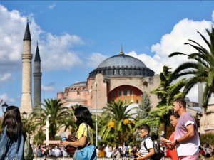 'İstanbul’a gelen turistin, İstanüfusu geçmesini bekliyoruz'