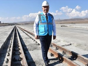 Bakü-Tiflis-Kars demir yolu hem kıtaları hem rayları birleştirdi