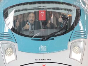 Siemens'in ürettiği yüksek hızlı tren setlerinin ilki teslim alındı