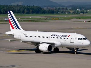 Kamerunlu yolcudan Air France'a 'ırkçılık' ve 'insanlık dışı muamele' suçlaması