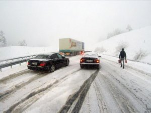 Kar nedeniyle Kahramanmaraş-Kayseri kara yolu ulaşıma kapandı