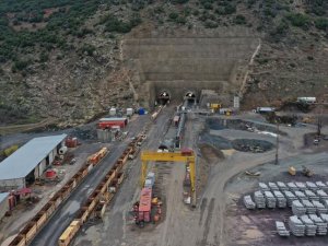 Türkiye’nin en uzun demir yolu tünelinde sona doğru