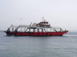 Çanakkale Boğazı'nda balıkçı teknesi ile feribot çarpıştı