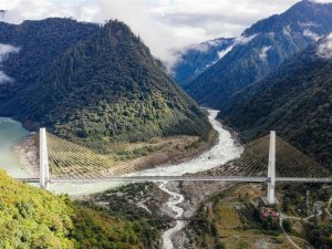 Tibet’in 73 ilçesine 13.7 milyar dolarlık yol yatırımı yapıldı