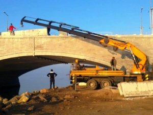 Ayvalık Gönül Yolu Köprüsü'nde 'manzara' çalışmaları devam ediyor