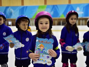 İBB ile “Çocuklar Buz Pistine”