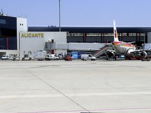Alicante Havalimanı bugün kademeli olarak faaliyete geçecek