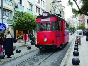 Kadıköy Moda tramvayı yolcu taşıma kapasitesi artırıldı