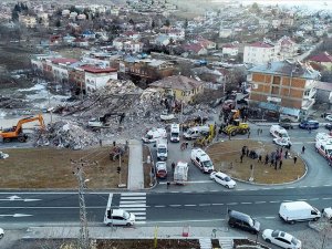 'Deprem bölgesinde ulaşımı engelleyecek bir durum söz konusu değil'