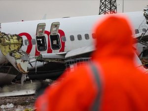 ABD'den gelen heyet kaza yapan uçağın enkazında incelemelerde bulunuyor