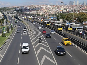 Salgına rağmen trafikteki araç sayısı yüzde 38,5 azaldı