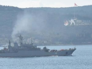 Rus Savaş Gemisi Çanakkale Boğazı'ndan geçti