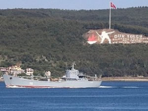 Rus savaş gemisi Çanakkale Boğazı’ndan geçti