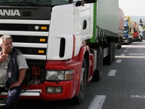 Kapıkule’de 7 km TIR kuyruğu oluştu