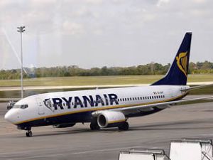 Ryanair yolcu uçağında duman paniği