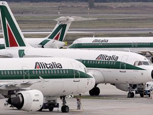 Alitalia uçağı AHL'ye acil iniş yaptı