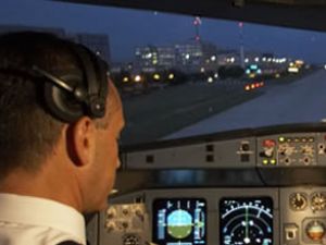 ABD'li pilot Heathrow'da uçakları karıştırdı