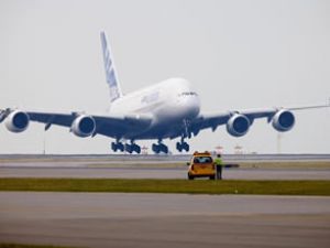 Dünyanın en büyük uçağı A380 İstanbul'da