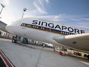 Singapur da A380'lerini yere indiriyor