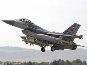Türk jetleri Suriye sınırında keşif uçuşunda