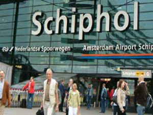 Schiphol Havaalanı'ndan hacılara jest