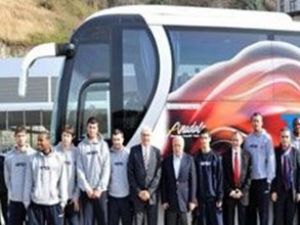 MP Trabzonspor'a otobüs hediye edildi