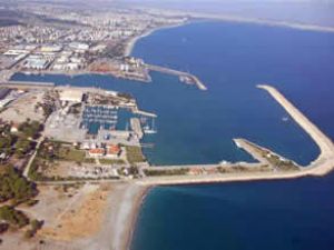 Antalya Büyük Liman'da patlama