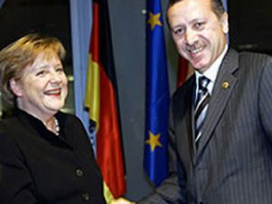Erdoğan: Lufthansa'yı Ercan'a indirelim