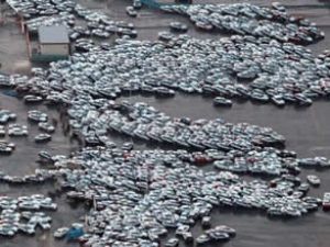 Japon otomobillerini de deprem vurdu
