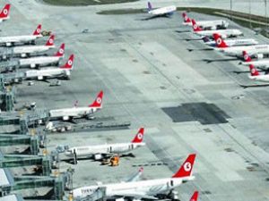 1 günde İstanbula 1800 uçak indi